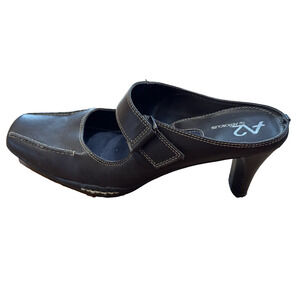 Dark Academic Y2K 90s Women 8 Chocolate Brown Leather Mary Jane Mules Aerosoles